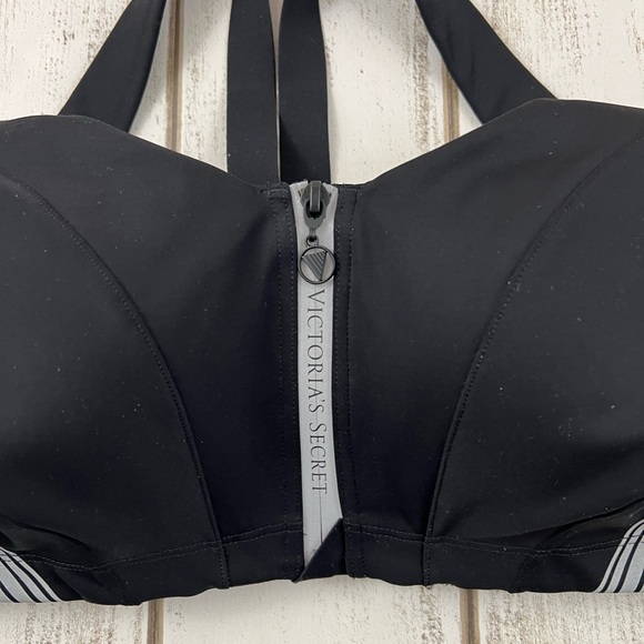 36DD Victoria’s Secret On Point Knockout Front Close Sports Bra - Picture 5 of 9